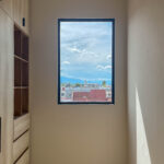 Ventana fija de aluminio instalada en Puebla